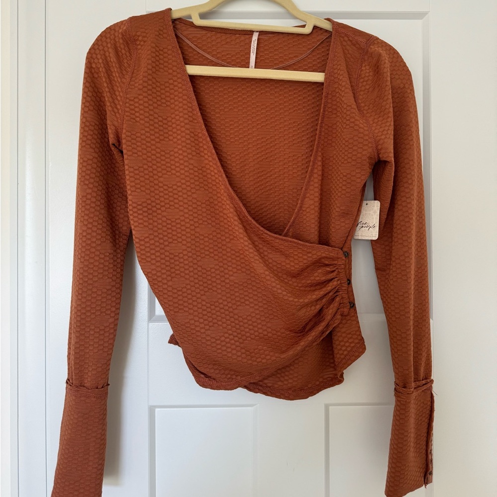 NWT Large Free People Penny Wrap Top Mesa
Combo Burnt Orange